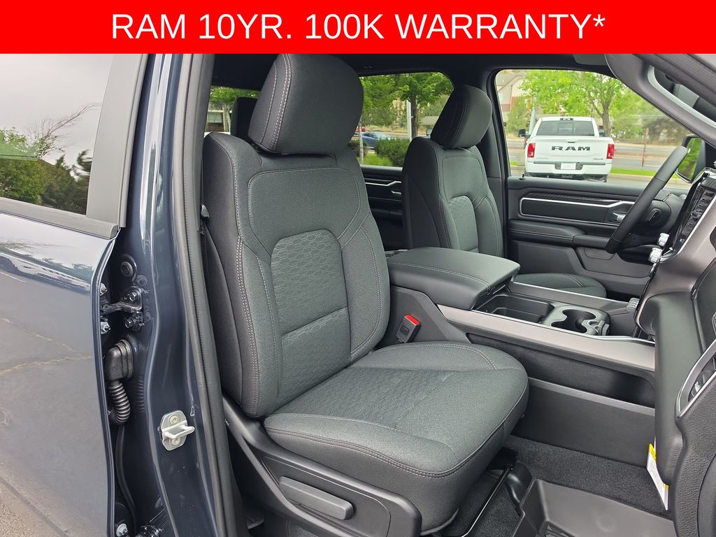 Thumbnail: 2026 RAM 1500 - 9