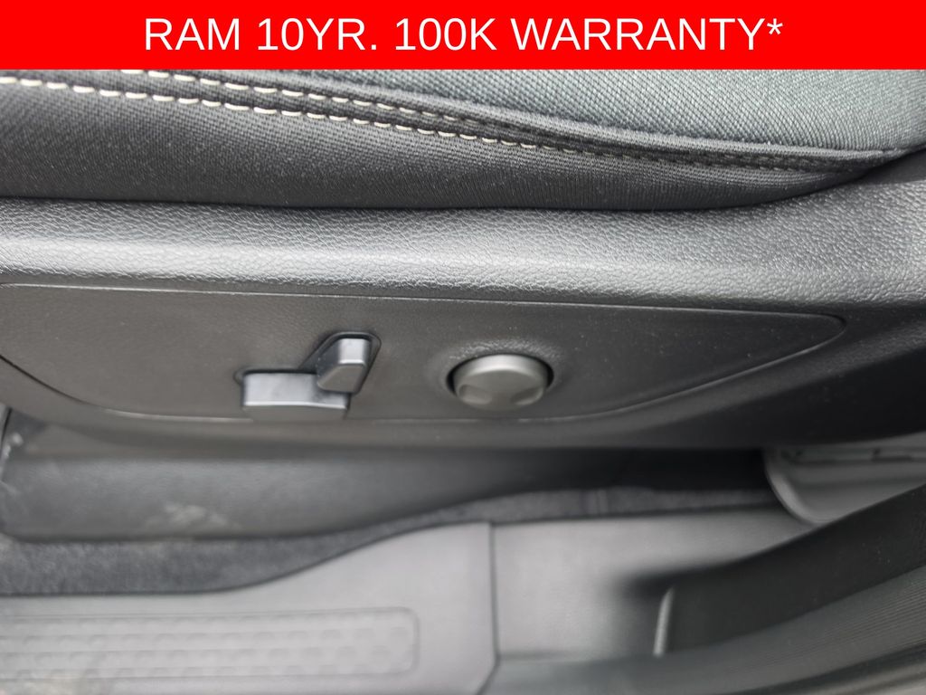 Thumbnail: 2026 RAM 1500 - 19