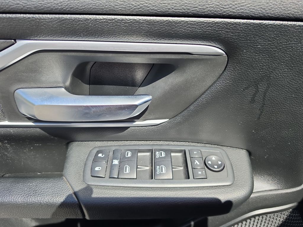Thumbnail: 2020 RAM 1500 - 20