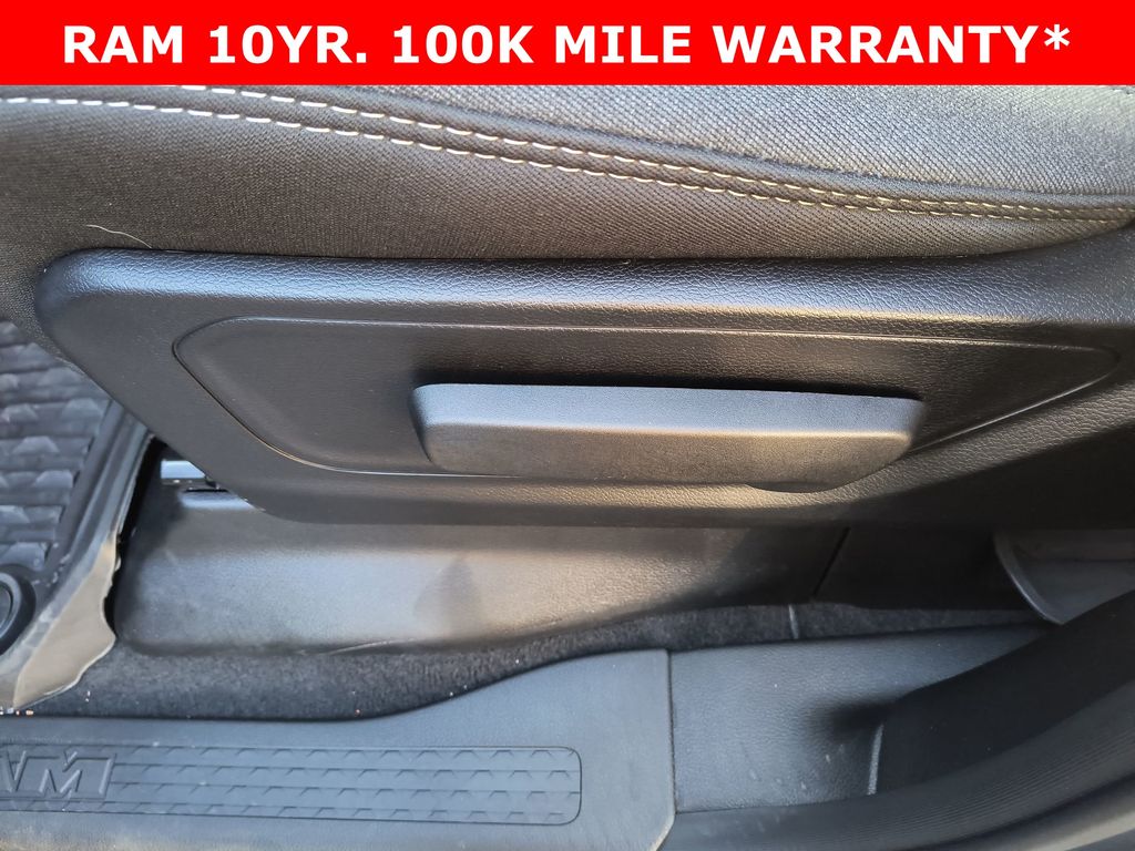 Thumbnail: 2026 RAM 1500 - 13