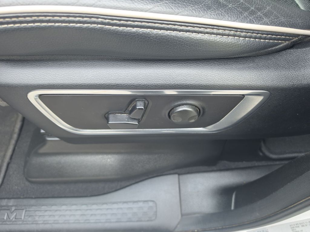 Thumbnail: 2026 RAM 1500 - 19