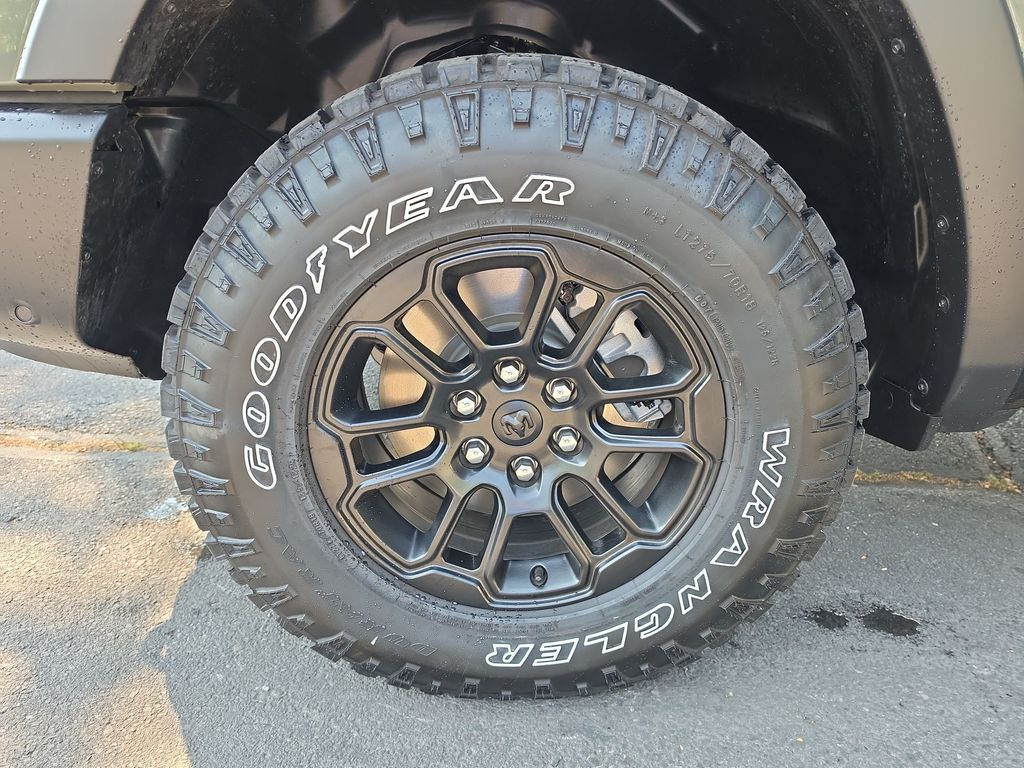 Thumbnail: 2026 RAM 1500 - 5