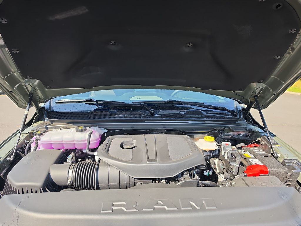Thumbnail: 2026 RAM 1500 - 6