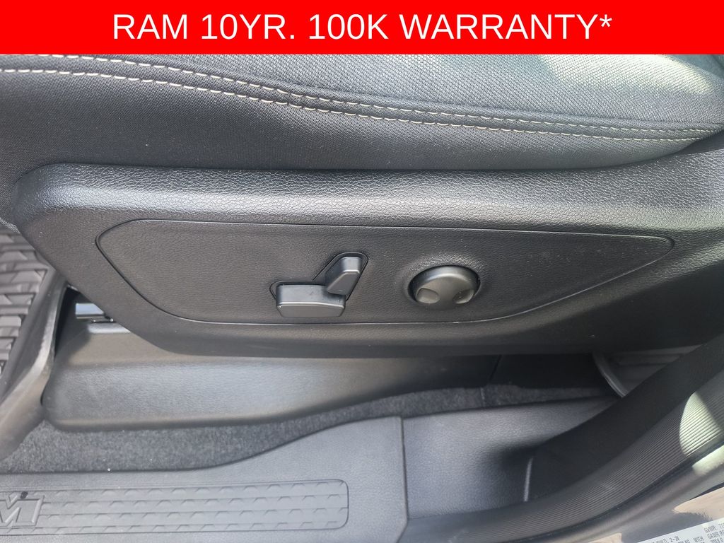 Thumbnail: 2026 RAM 1500 - 18