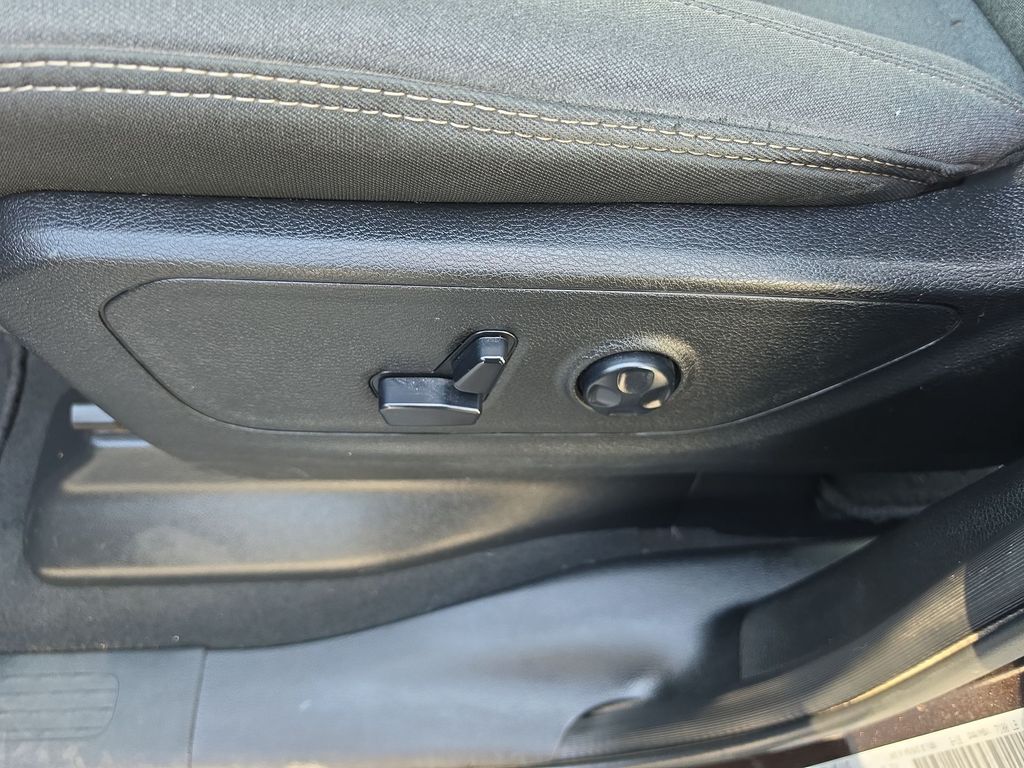 Thumbnail: 2019 RAM 1500 - 19
