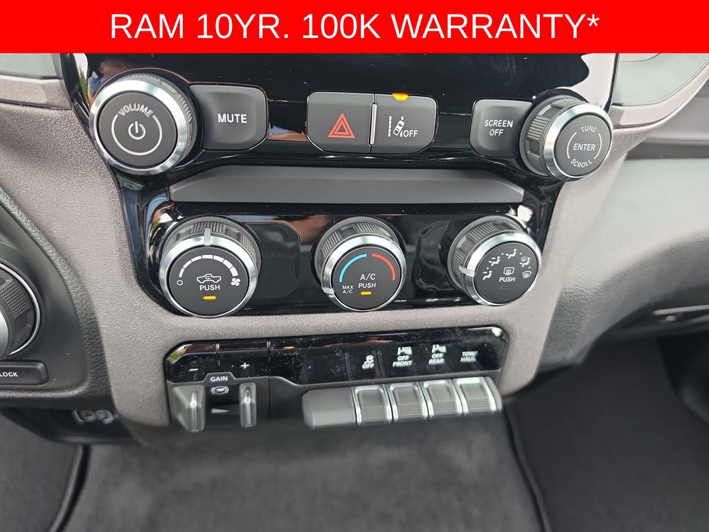 Thumbnail: 2026 RAM 1500 - 19