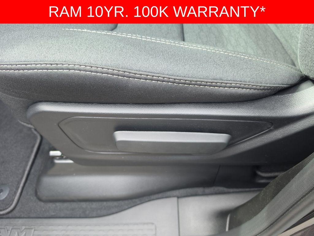 Thumbnail: 2026 RAM 1500 - 17