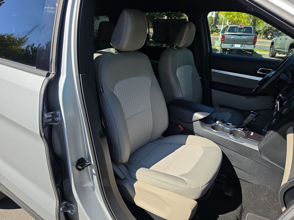 Thumbnail: 2018 Ford Explorer - 7