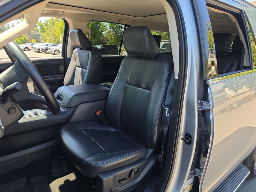Thumbnail: 2023 Ford Expedition MAX - 7