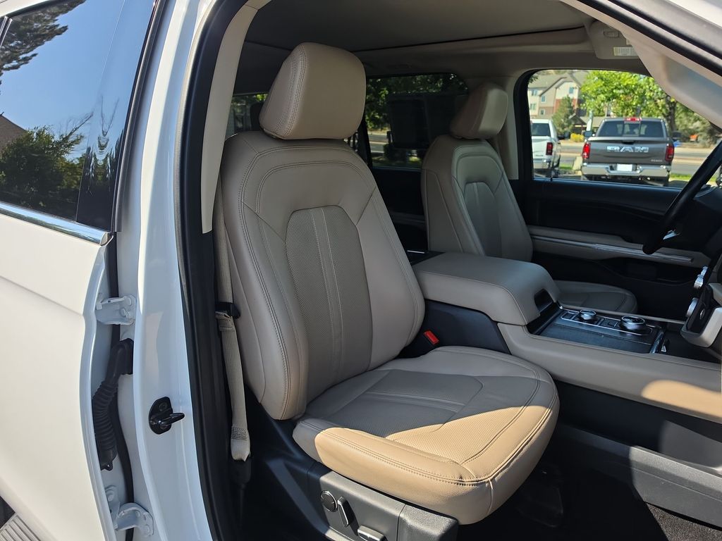 Thumbnail: 2023 Ford Expedition - 10