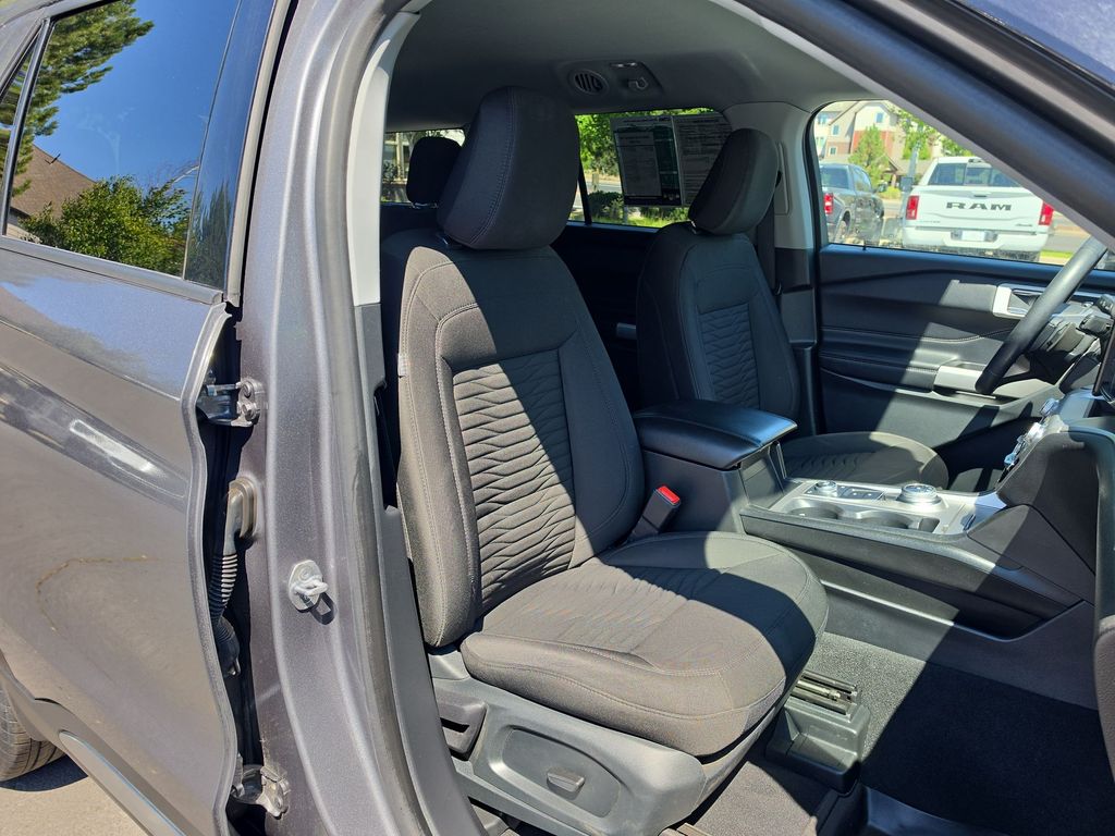 Thumbnail: 2021 Ford Explorer - 8