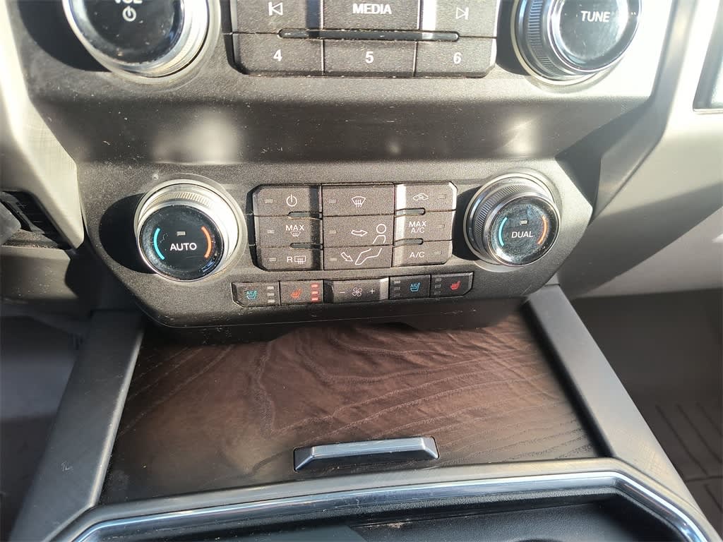 Thumbnail: 2019 Ford F-350 - 23