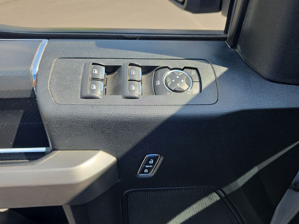 Thumbnail: 2018 Ford F-150 - 21