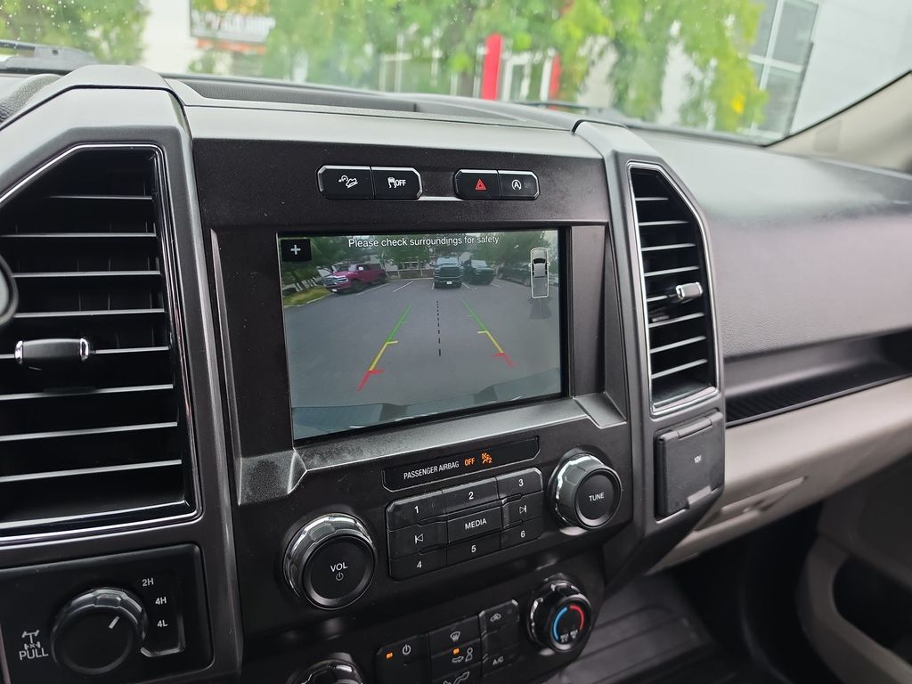 Thumbnail: 2019 Ford F-150 - 21