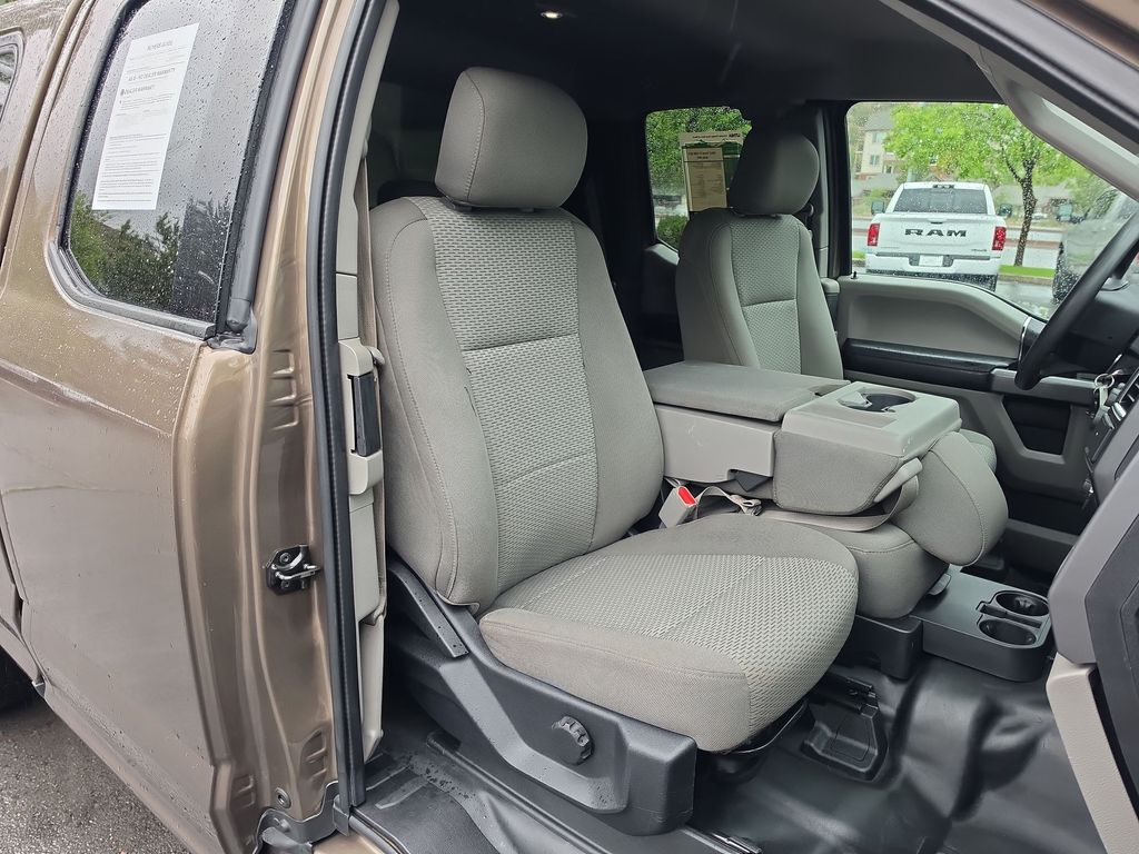 Thumbnail: 2017 Ford F-150 - 8
