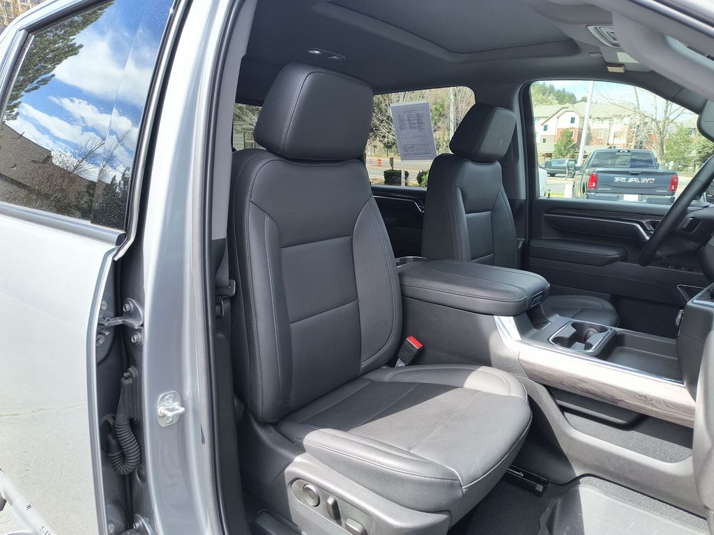 Thumbnail: 2025 Chevrolet Silverado 2500 - 10
