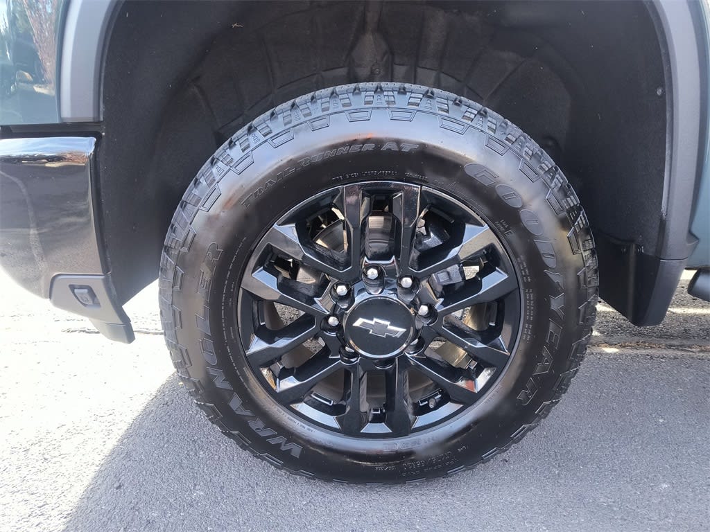 Thumbnail: 2025 Chevrolet Silverado 3500 - 6