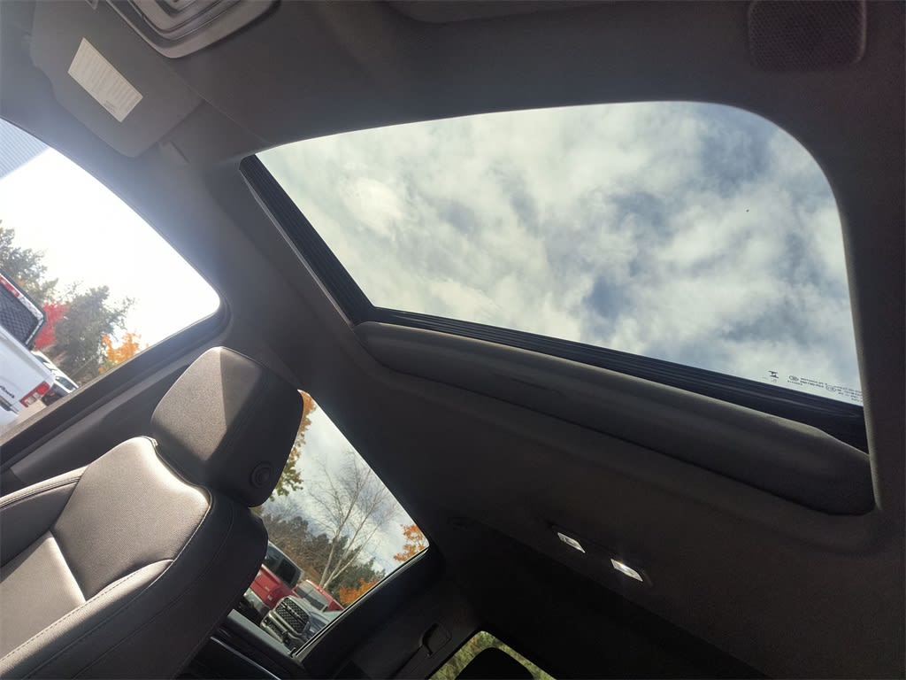 Thumbnail: 2025 Chevrolet Silverado 3500 - 26