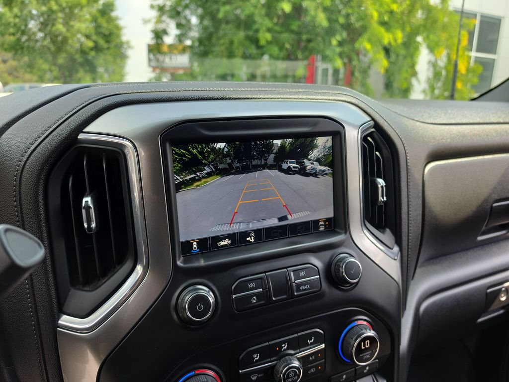 Thumbnail: 2020 Chevrolet Silverado 3500 - 21