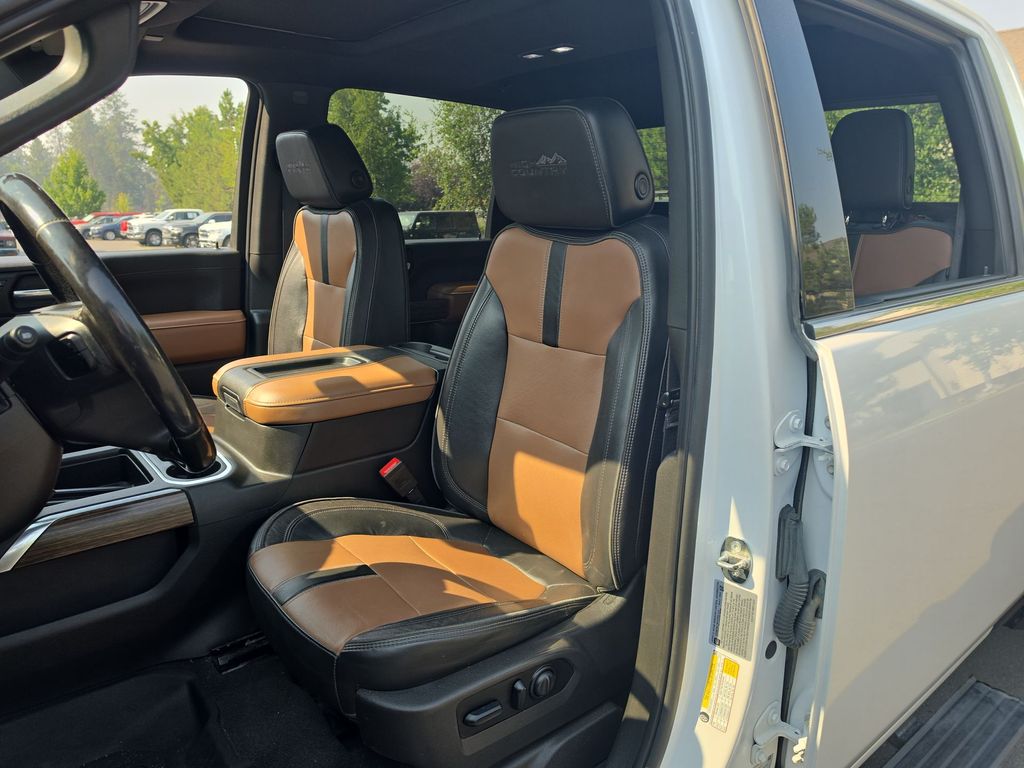 Thumbnail: 2022 Chevrolet Silverado 3500 - 8