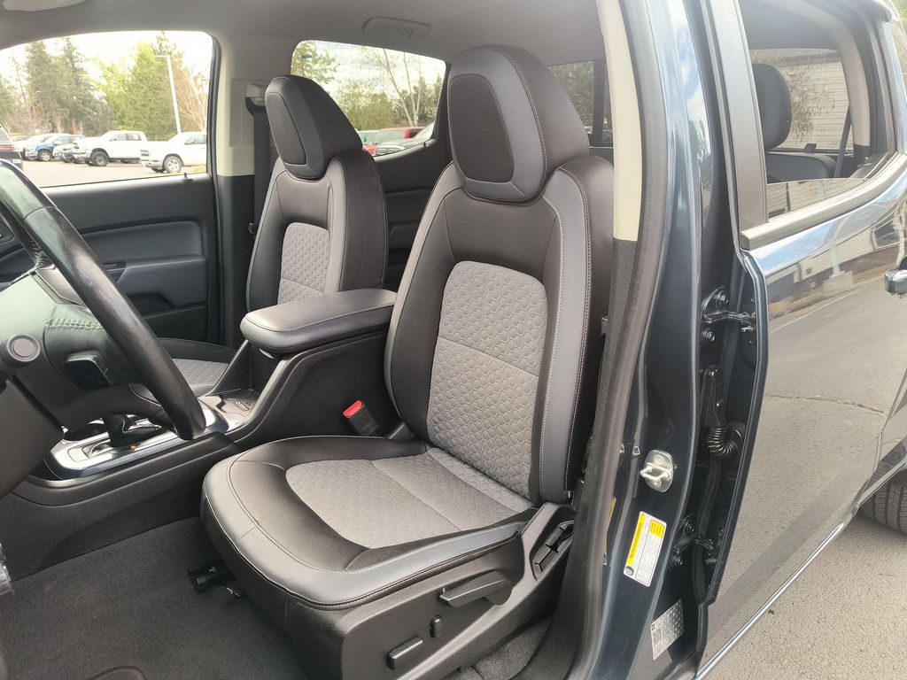 Thumbnail: 2019 Chevrolet Colorado - 9