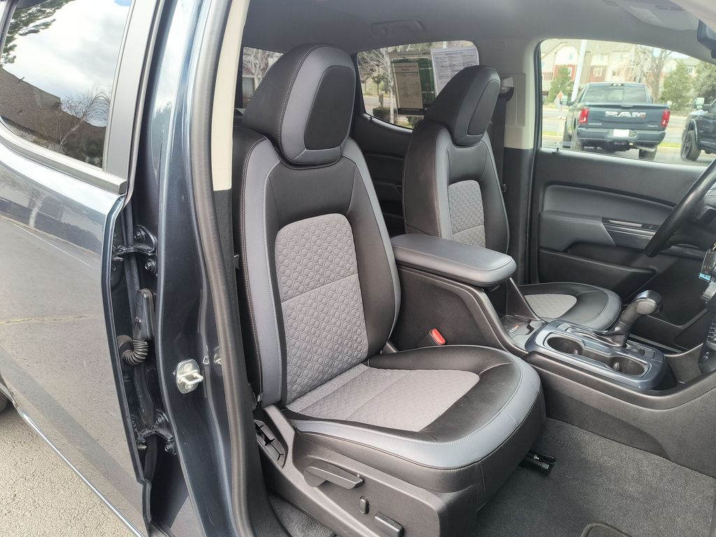 Thumbnail: 2019 Chevrolet Colorado - 10
