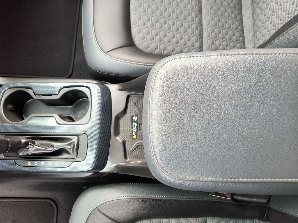 Thumbnail: 2019 Chevrolet Colorado - 26