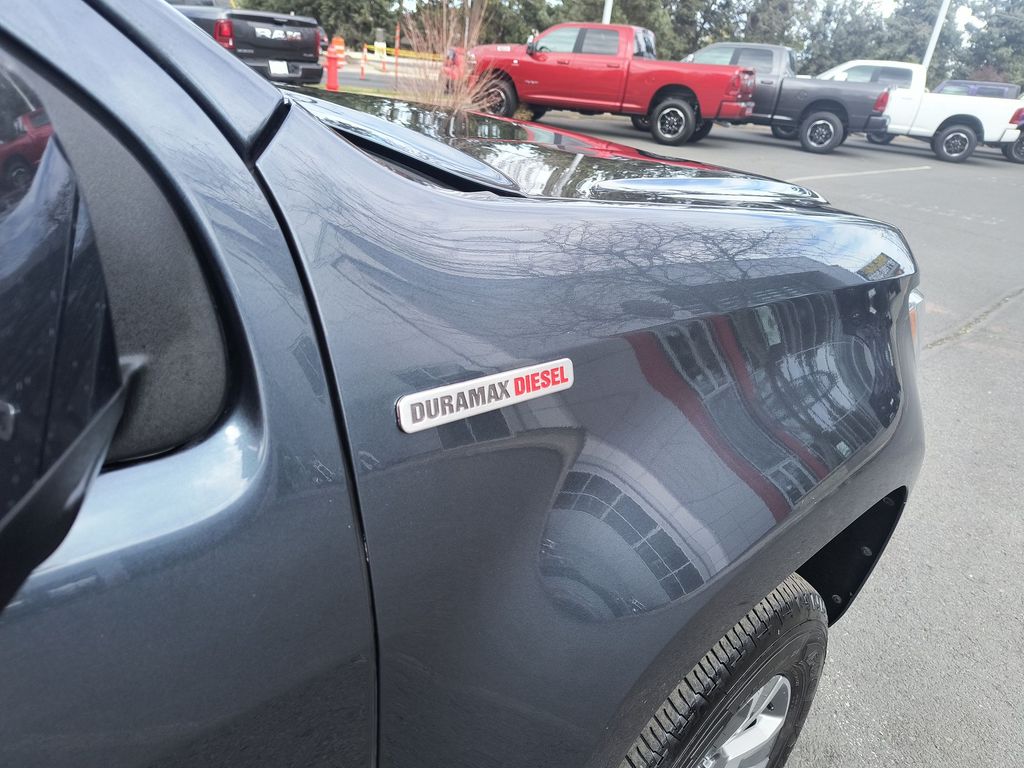 Thumbnail: 2019 Chevrolet Colorado - 6
