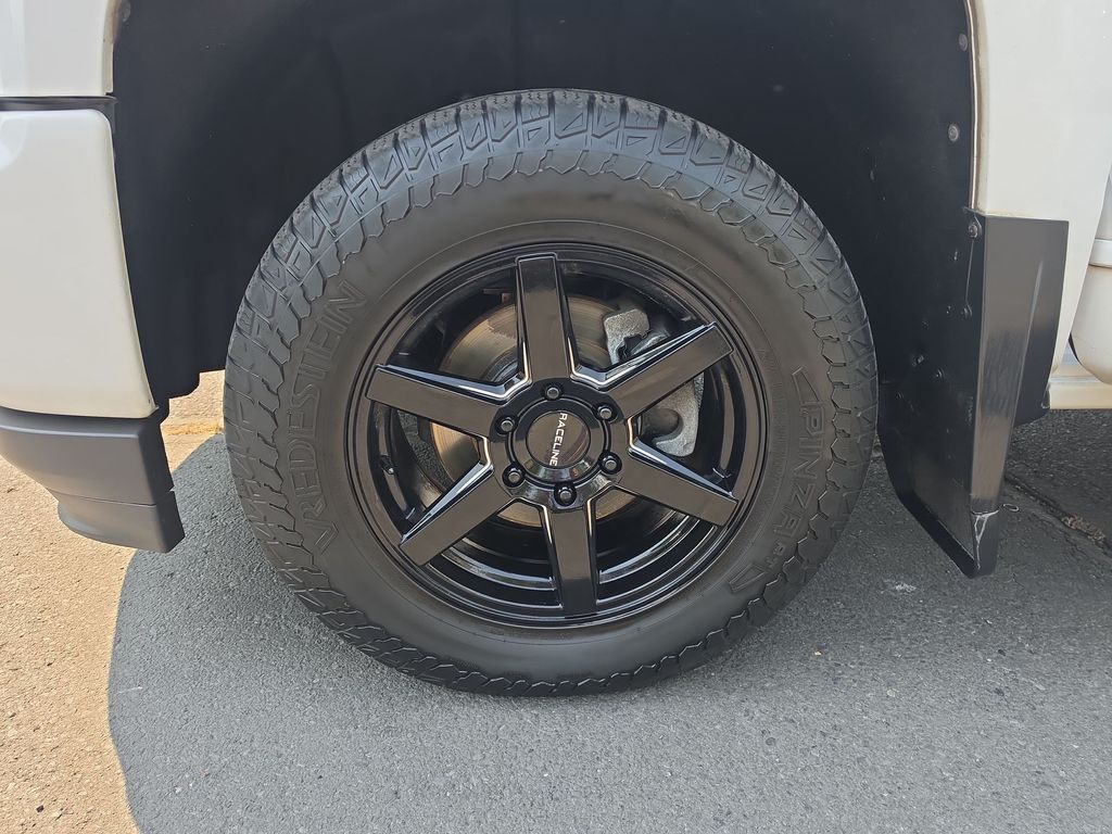 Thumbnail: 2018 Chevrolet Silverado 1500 - 5