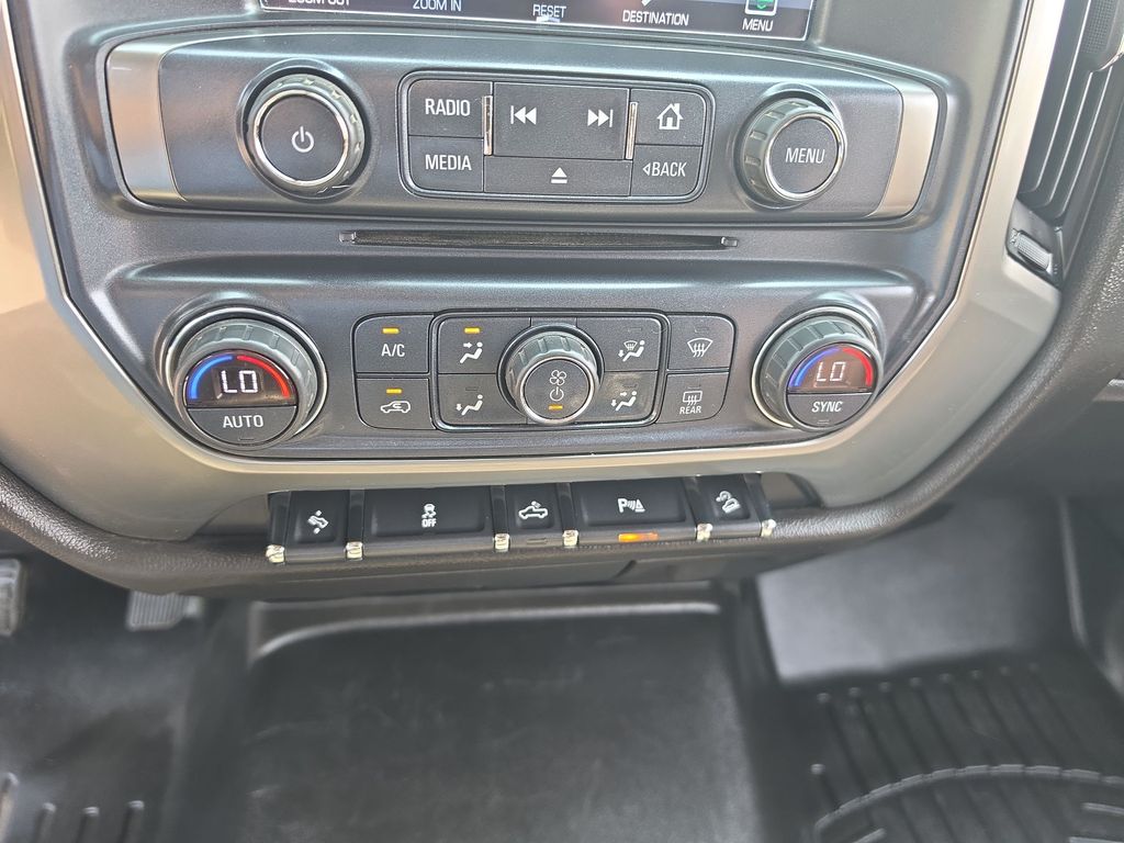 Thumbnail: 2018 Chevrolet Silverado 1500 - 24