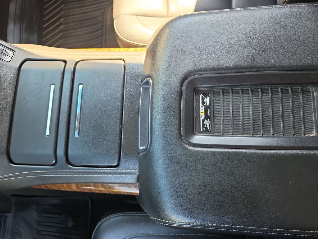Thumbnail: 2016 Chevrolet Tahoe - 26
