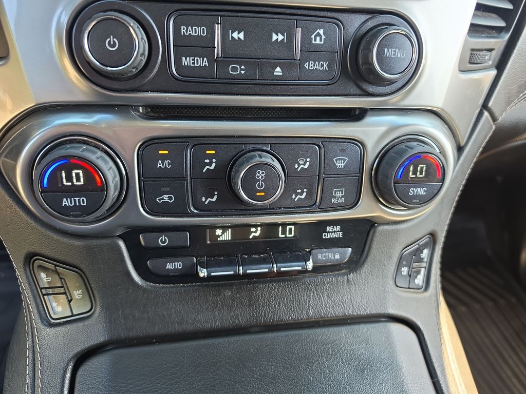 Thumbnail: 2016 Chevrolet Tahoe - 25
