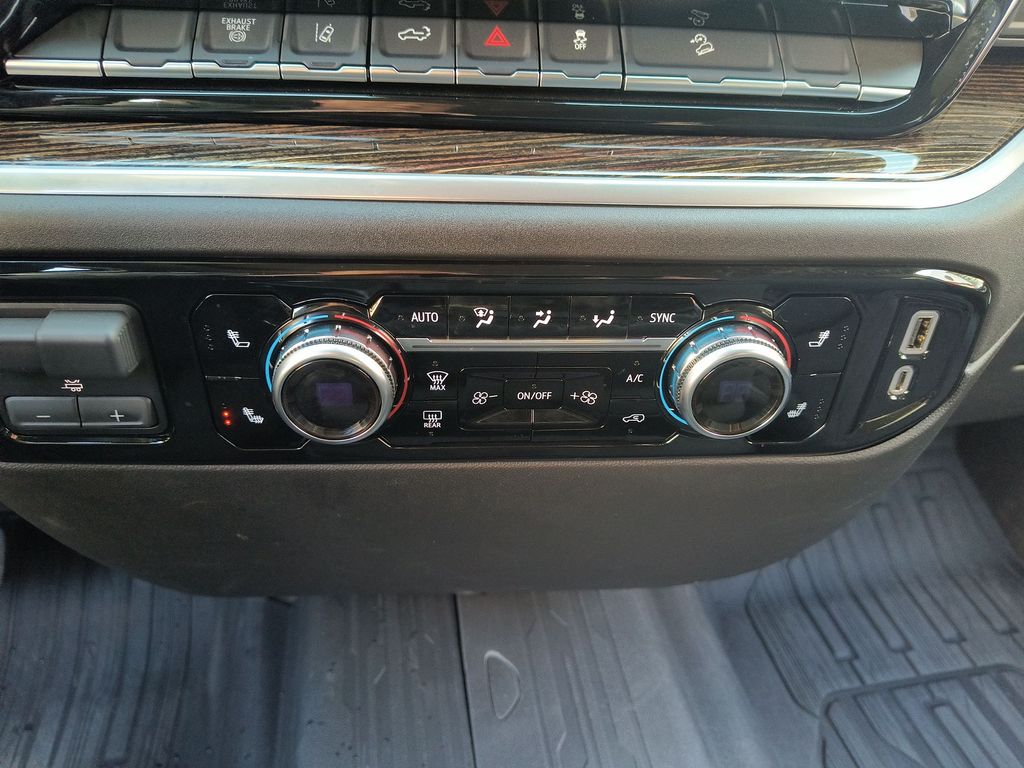 Thumbnail: 2025 GMC Sierra 3500 - 25