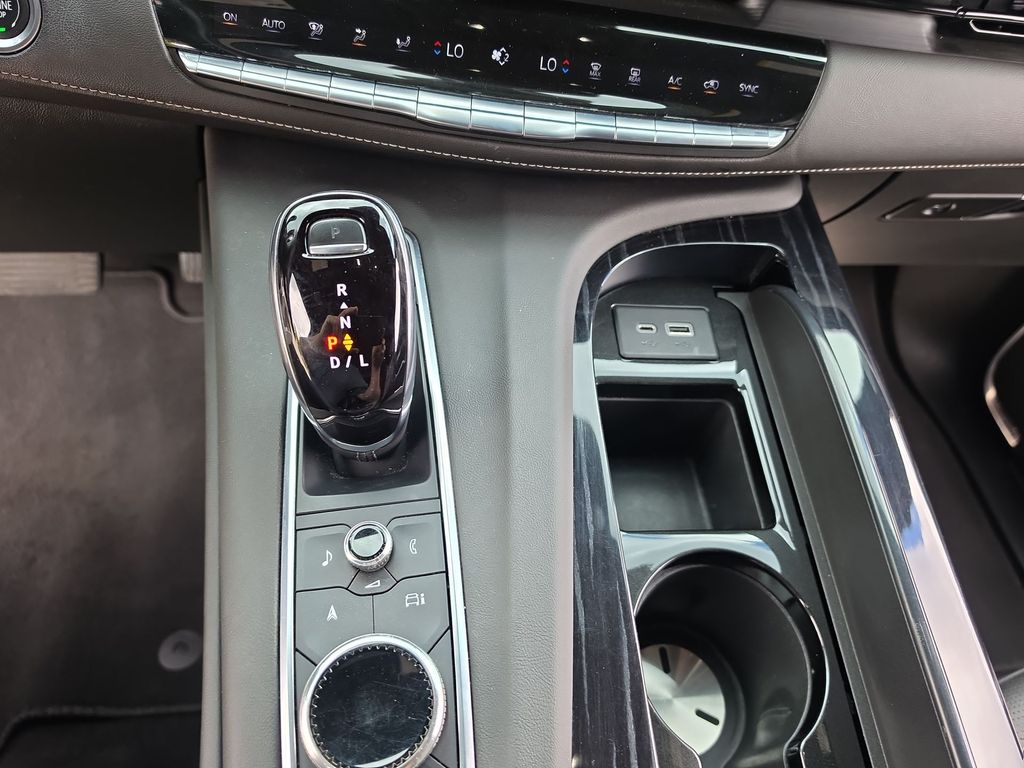 Thumbnail: 2022 Cadillac Escalade - 12