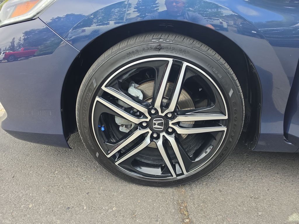 Thumbnail: 2017 Honda Accord - 6