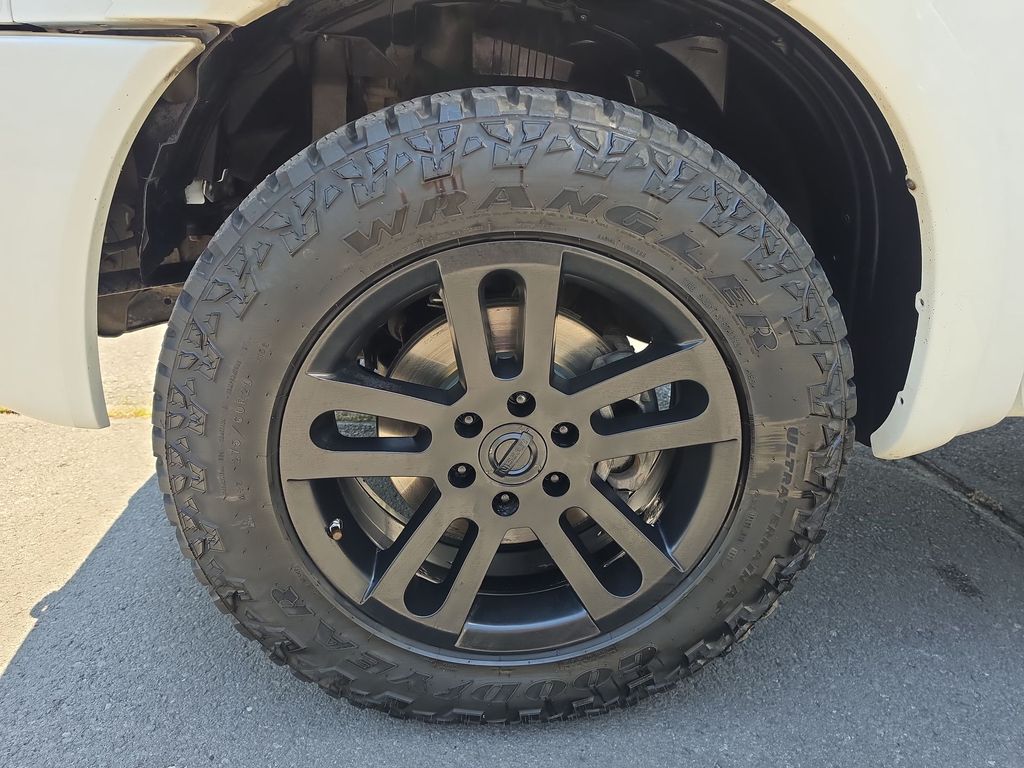 Thumbnail: 2012 Nissan Titan - 6