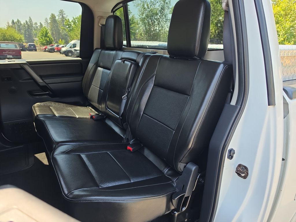 Thumbnail: 2012 Nissan Titan - 10