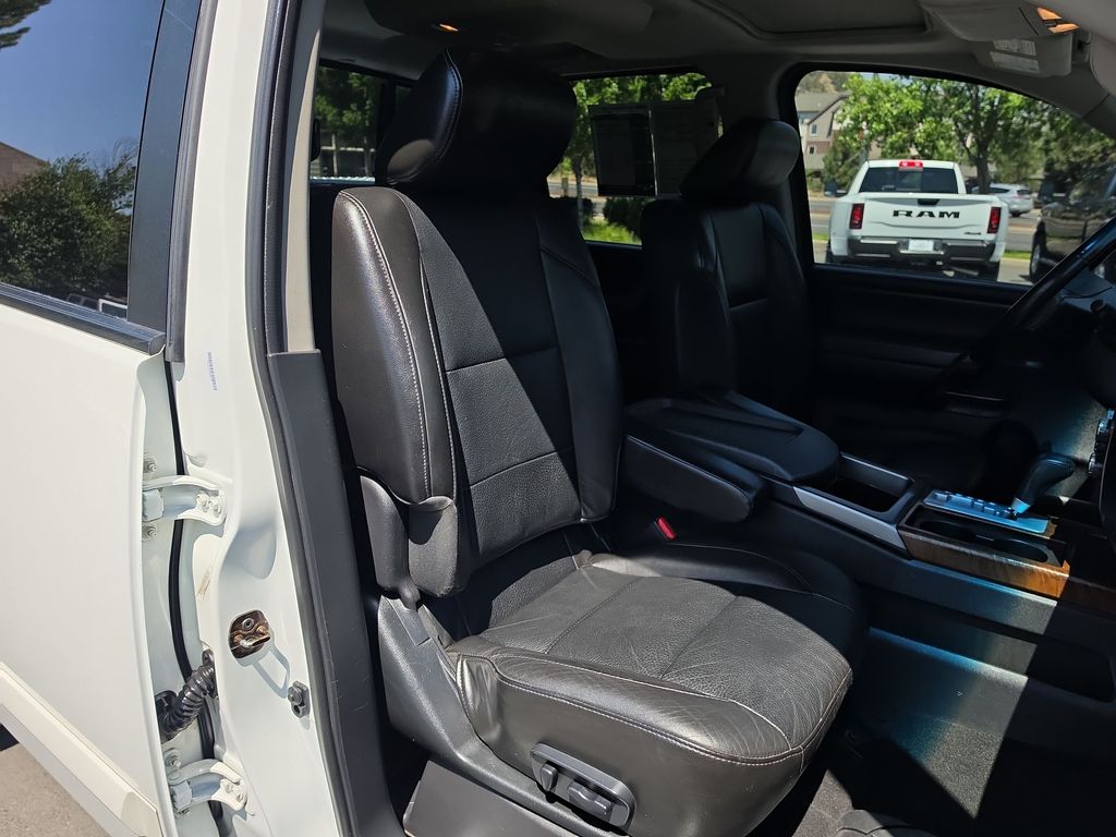 Thumbnail: 2012 Nissan Titan - 9