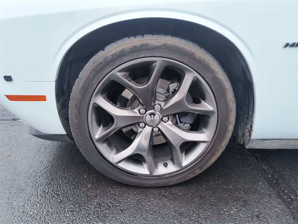 Thumbnail: 2015 Dodge Challenger - 6