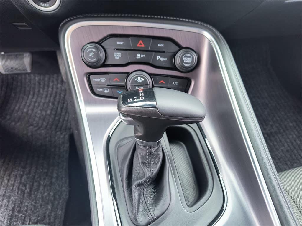 Thumbnail: 2015 Dodge Challenger - 12