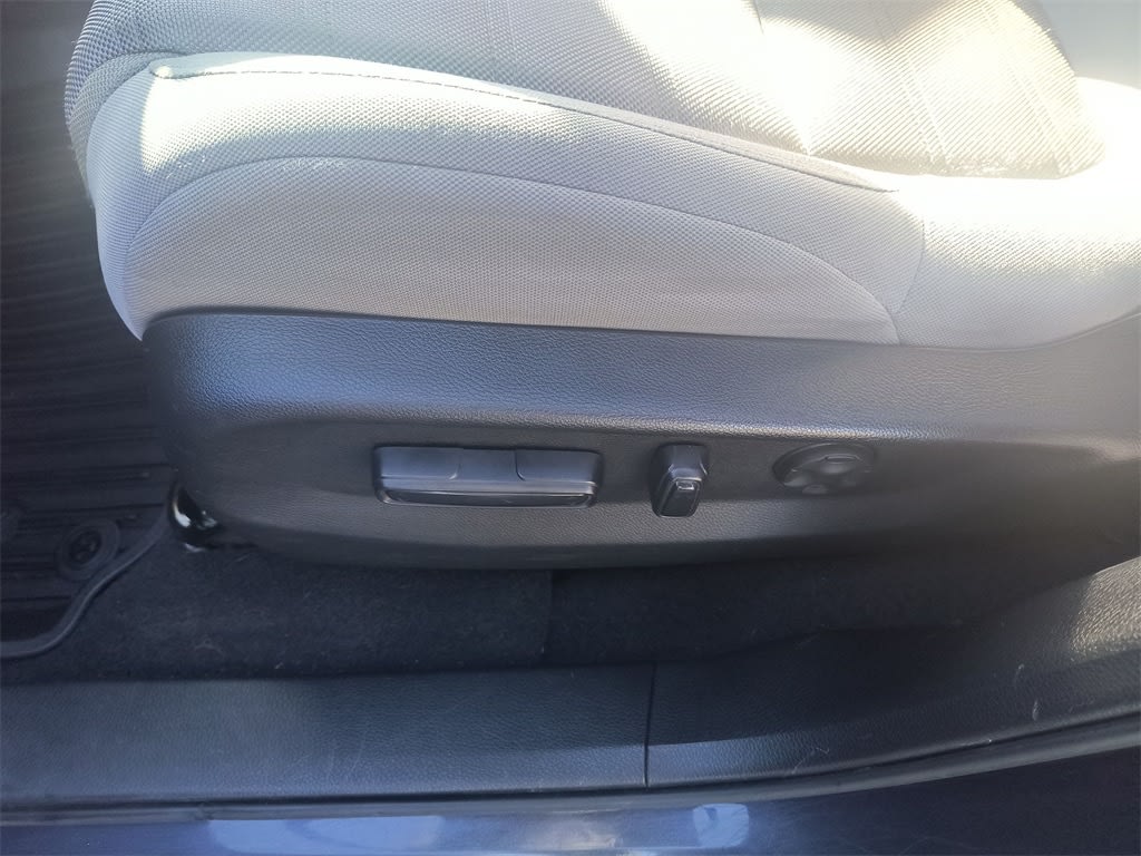 Thumbnail: 2017 Honda CR-V - 19