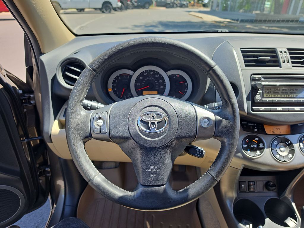 Thumbnail: 2012 Toyota RAV4 - 2
