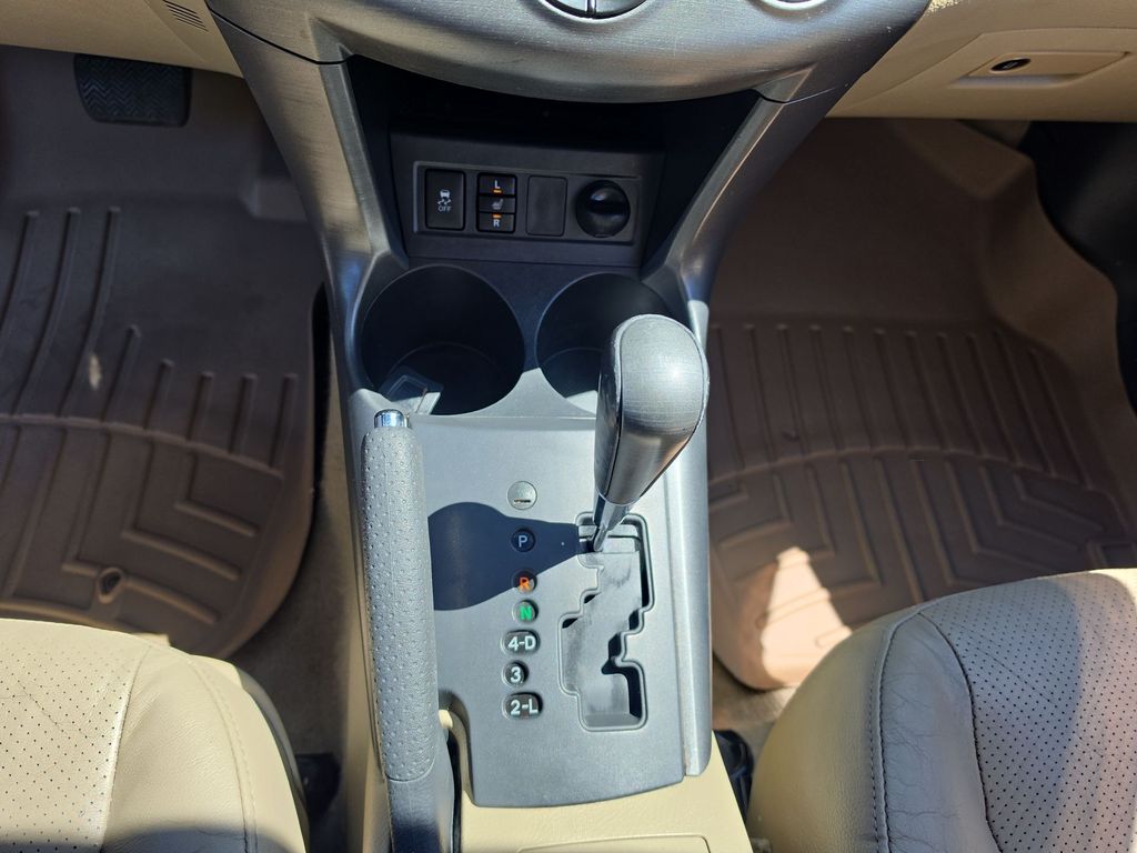 Thumbnail: 2012 Toyota RAV4 - 11