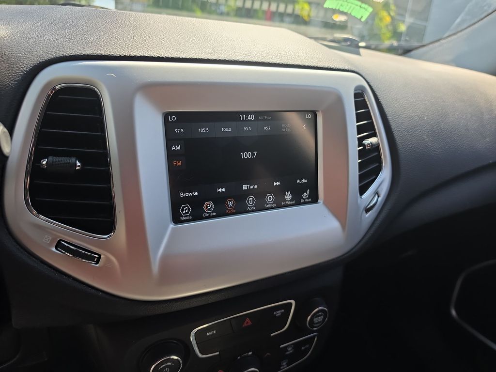 Thumbnail: 2019 Jeep Compass - 10