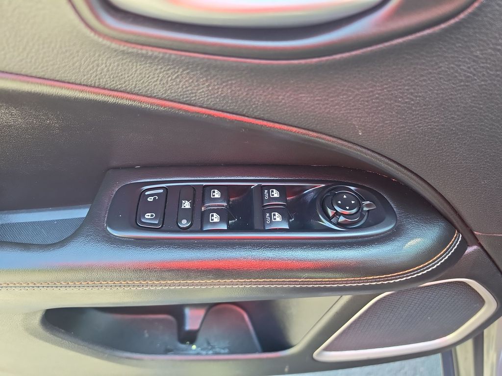 Thumbnail: 2019 Jeep Compass - 21