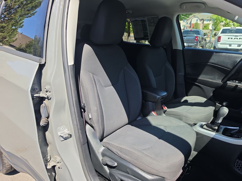 Thumbnail: 2019 Jeep Compass - 8