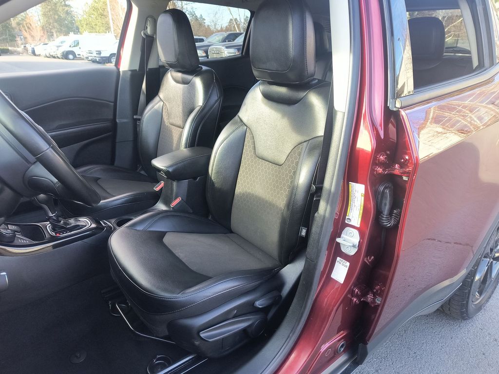 Thumbnail: 2021 Jeep Compass - 7