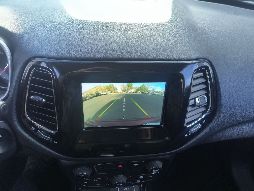 Thumbnail: 2021 Jeep Compass - 22