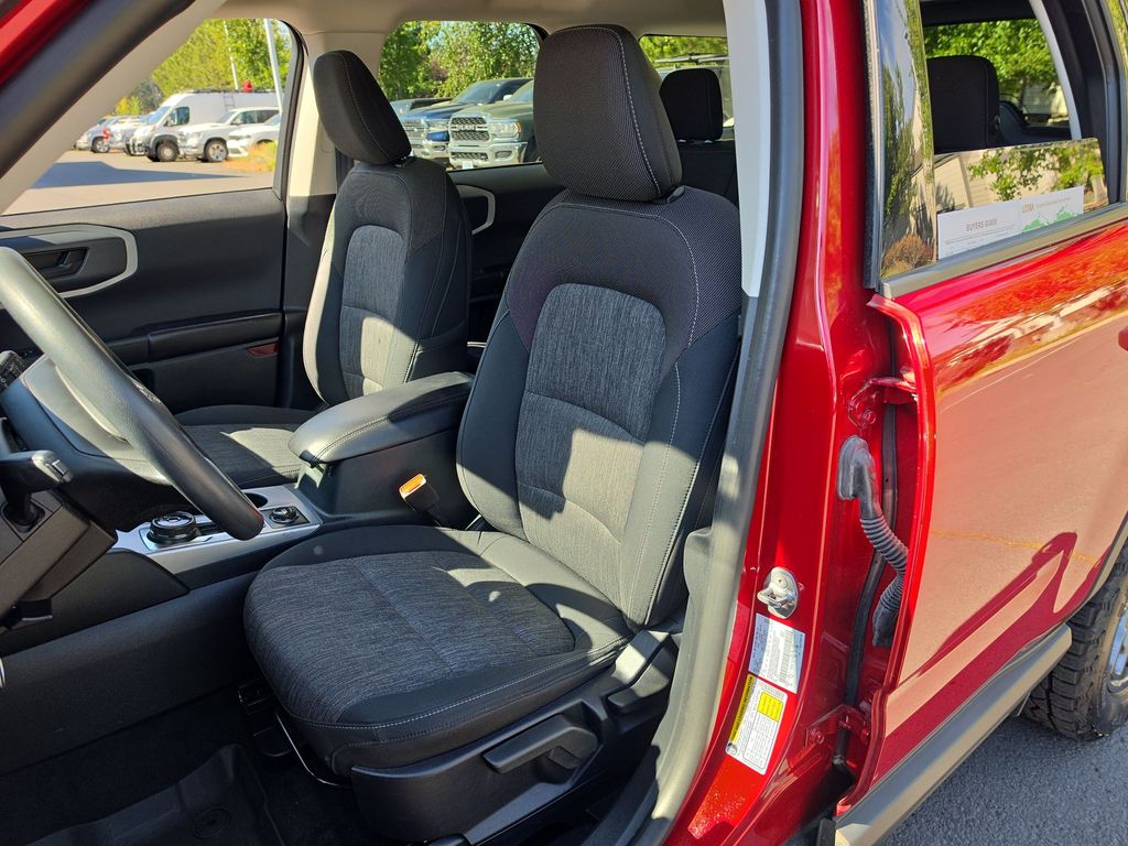 Thumbnail: 2021 Ford Bronco Sport - 8