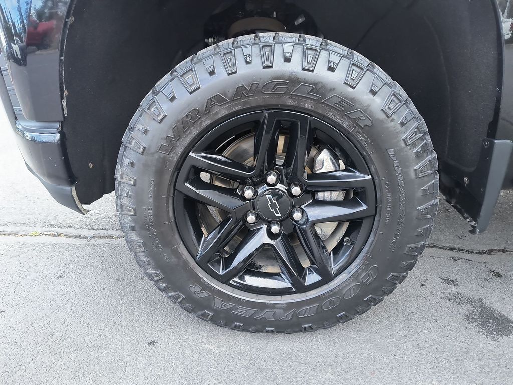 Thumbnail: 2021 Chevrolet Silverado 1500 - 5